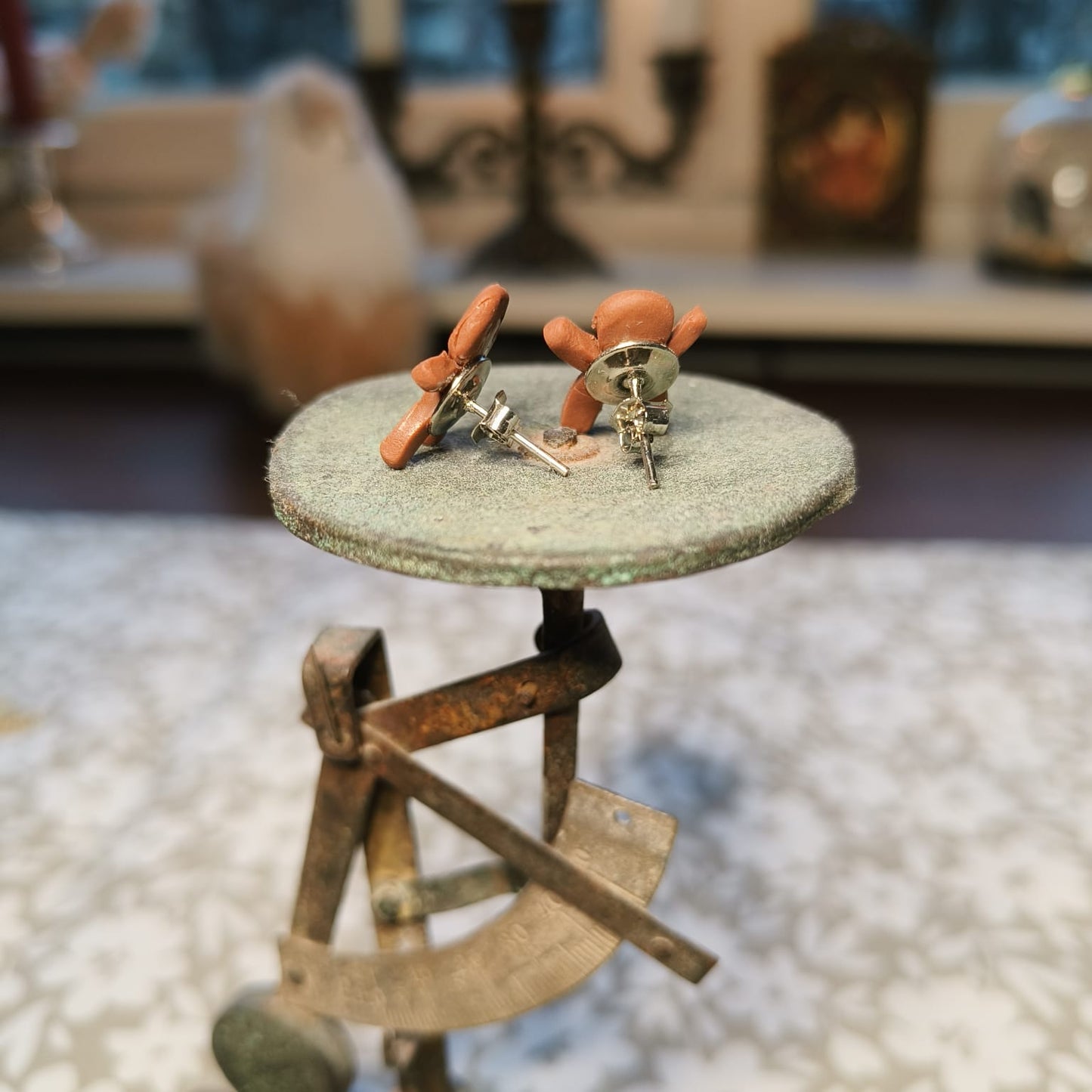 Piparkakku korvakorut, nappikorvikset